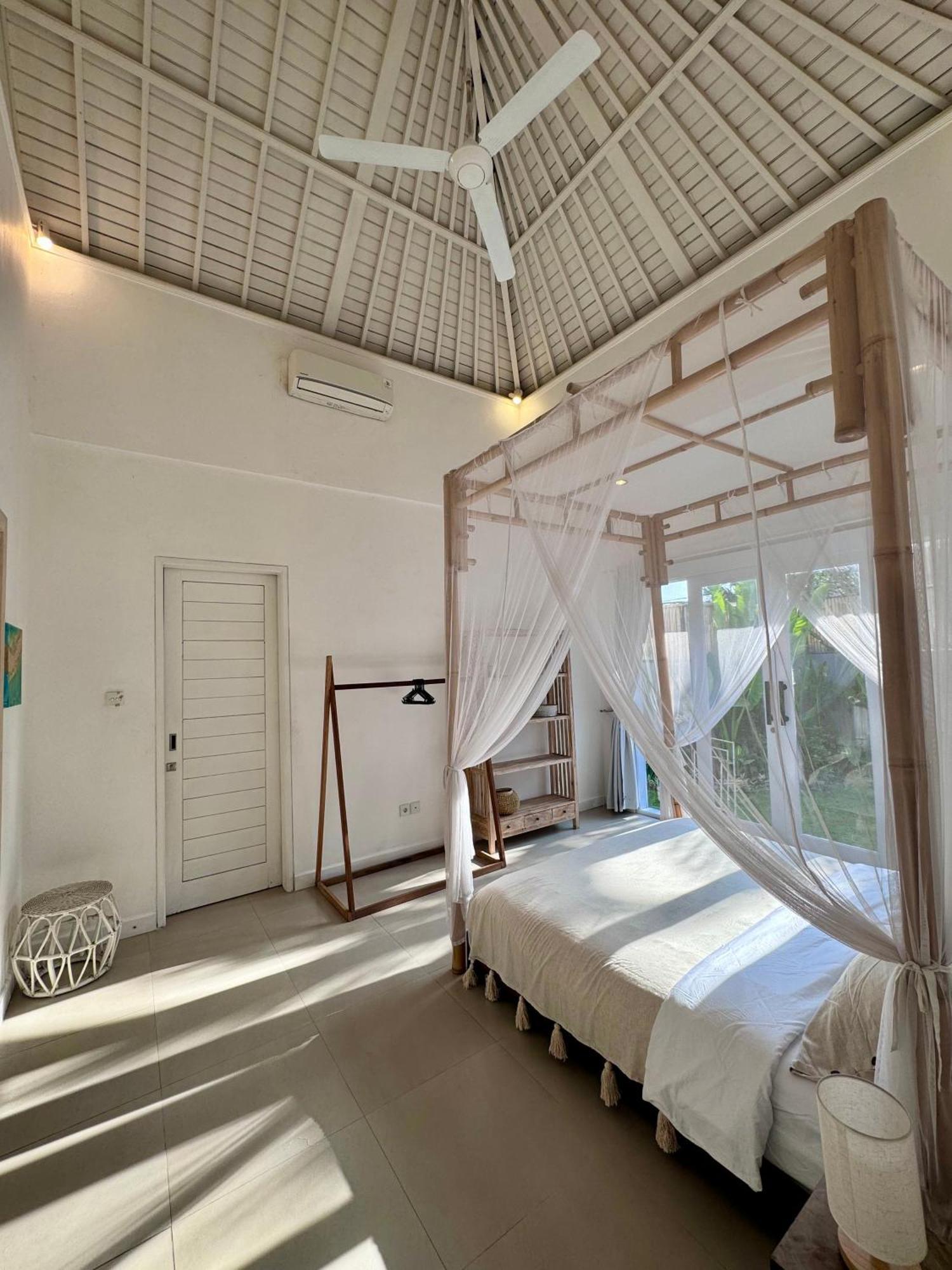 Canggu Central Hostel Экстерьер фото